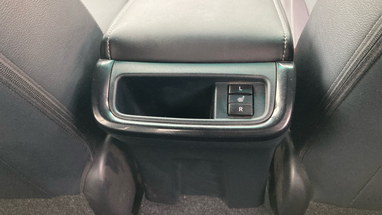 Toyota Hilux Diesel Invincible X D/Cab Pick Up 2.4 D-4D